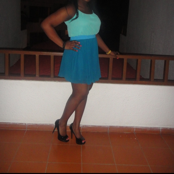 đź‘—Breezy Blue Dressđź‘— - Picture 3 of 4